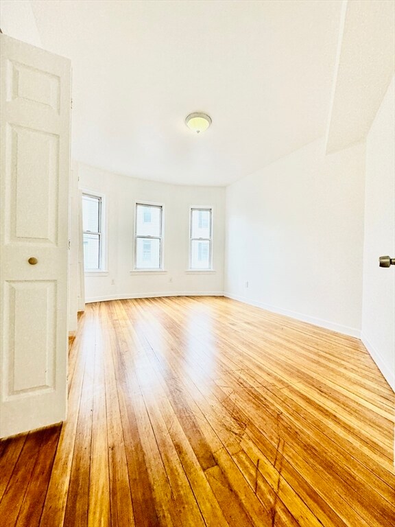 Foto del edificio - 505 Columbia Rd