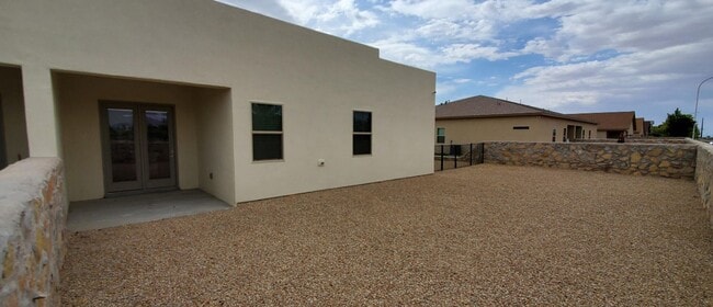 Building Photo - 5020 Kenner Way
