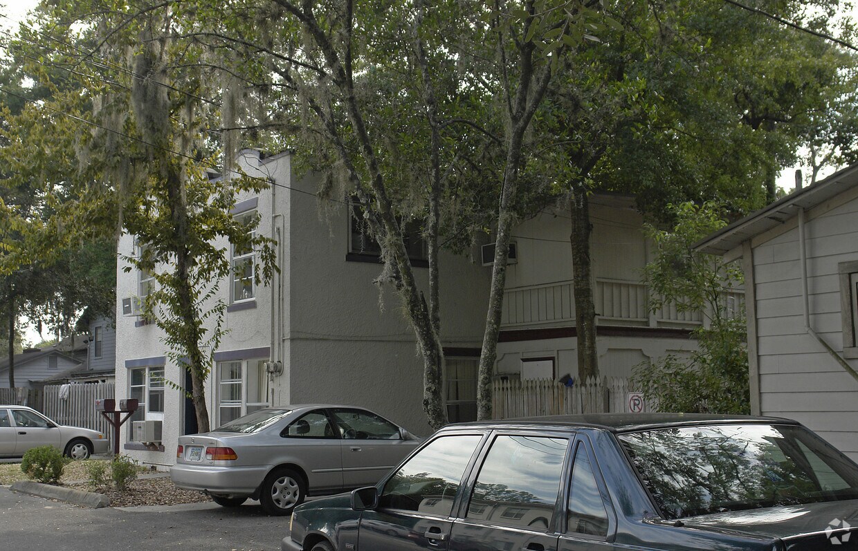 Building Photo - 411 NW 15th St