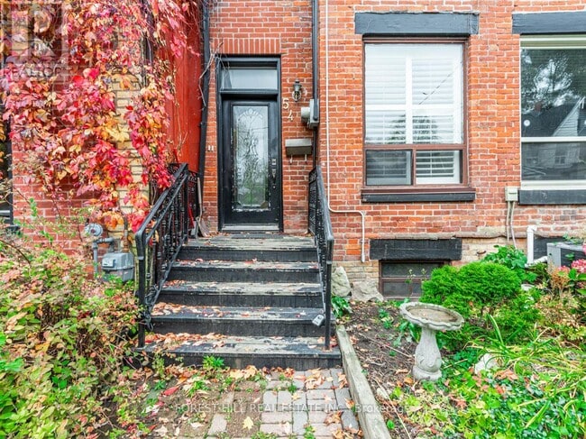 Building Photo - 54 De Grassi St