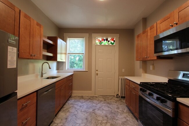 Photo - 1039 Mirror St Apartment