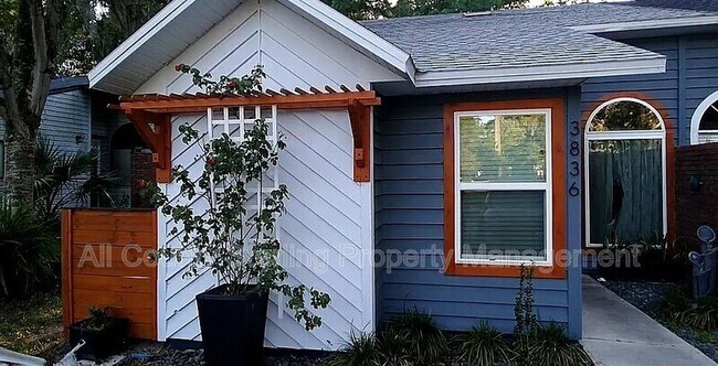 Foto del edificio - 3836 SW 30th Terrace