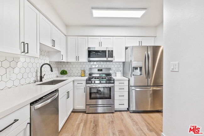 Foto del edificio - 821 3rd St