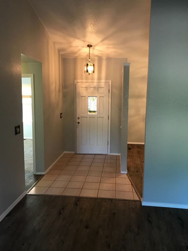 Foto del edificio - Coming in March – Beautiful Single-Story Home with Dual Living Spaces & Fenced Yard