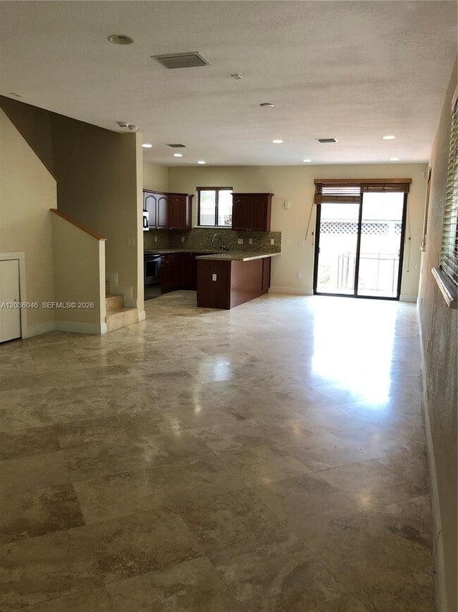 Building Photo - 3227 Gifford Ln