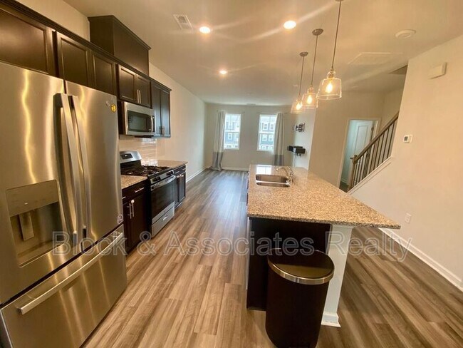 Foto del edificio - 6345 Perry Creek Rd