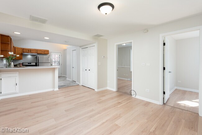Foto del edificio - 407 E Lake Ave