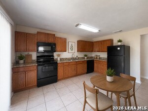 Building Photo - 6667 Beech Trail Dr