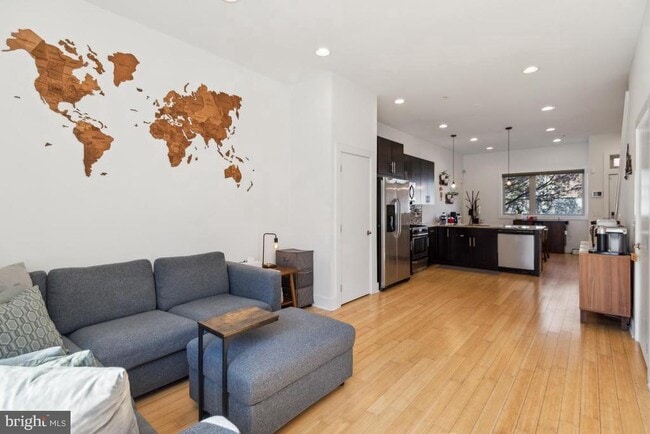 Foto del edificio - 1119 N Howard St