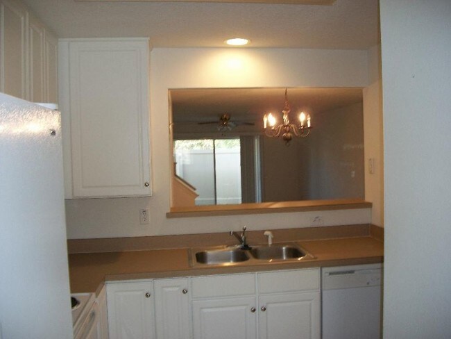 Foto del edificio - 8727 Sheldon Creek Blvd