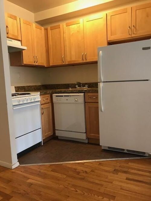 Foto del edificio - 334 E 74th St