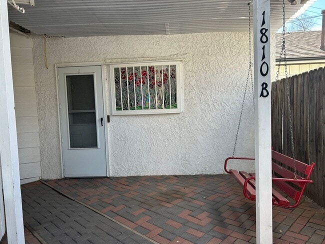 Building Photo - 1-Bedroom in Quiet 4-Plex near Ivywild