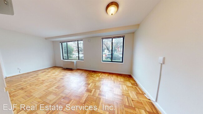 Building Photo - Studio, 1 bath House - 5112 MacArthur Boul...