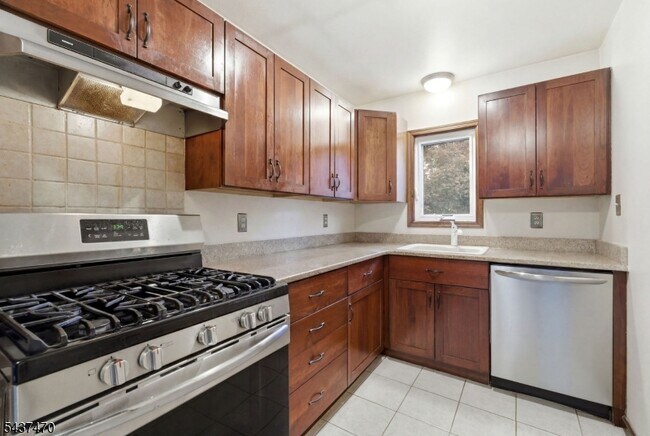 Foto del edificio - 490 S Randolphville Rd