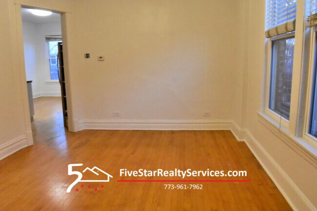 Building Photo - 4521 N Claremont Ave