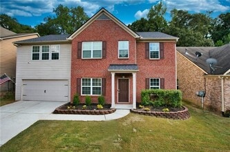 Building Photo - 3051 Montauk Hill Dr NE