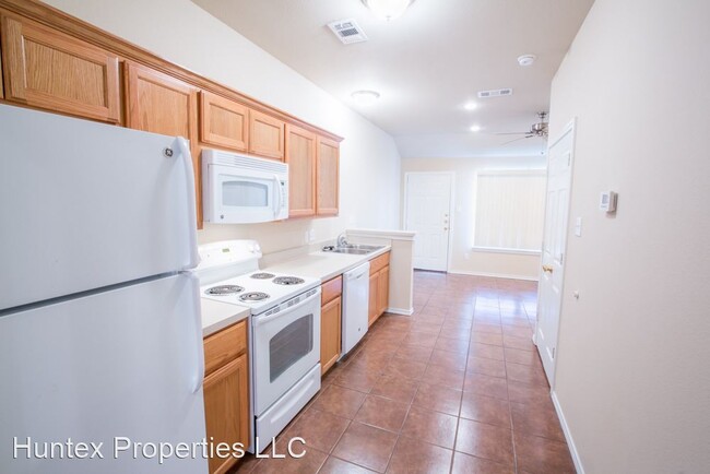 Building Photo - 1 br, 1 bath House - 2408 Bryan #203