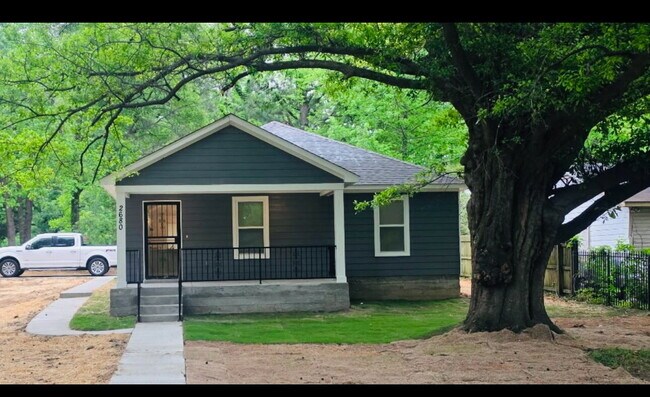 Foto del edificio - "Spacious 4-Bedroom Gem with 2 Full Baths in Prime Memphis Location!"