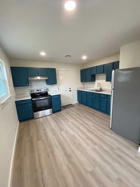 Foto del edificio - 1231 E Bryan Ave