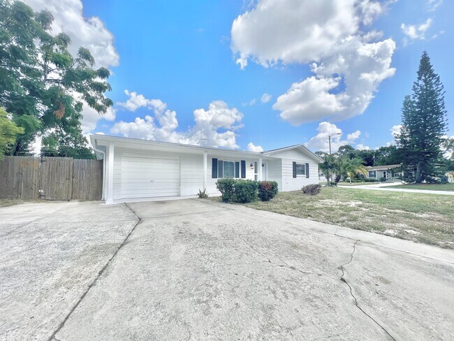 Foto del edificio - 3624 Oakhurst Dr