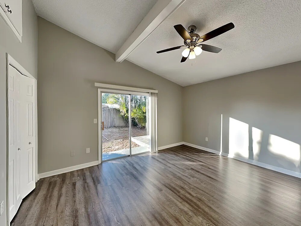 Building Photo - 3711 Glendale Terrace