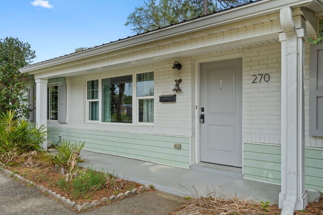 Building Photo - 270 Gregory Dr