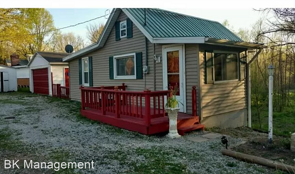 2 br, 2 bath House 73 11th St House Rental in Covington, IN