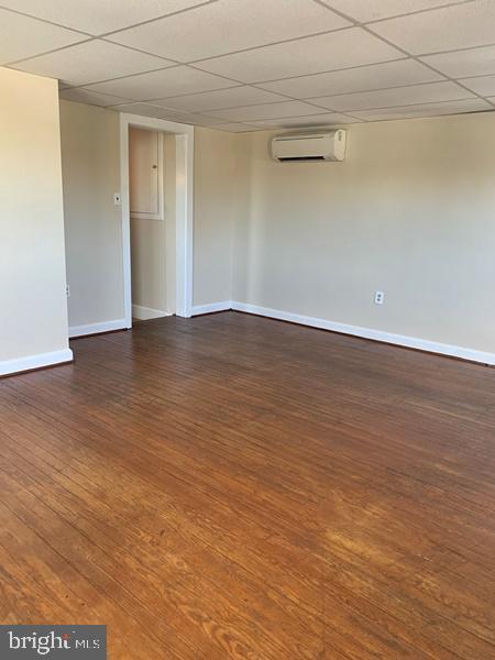 Primary Photo - 1551 W Market St
