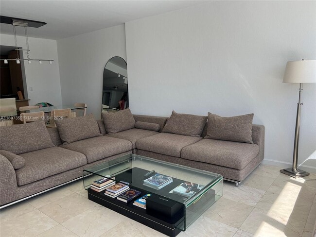 Building Photo - 10275 Collins Ave