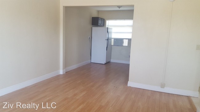 Building Photo - 1425 W 31st St