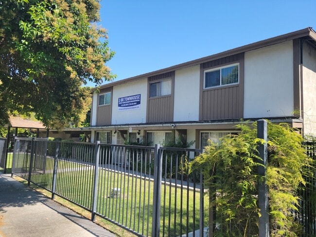 Foto del edificio - 14204 Burbank Blvd