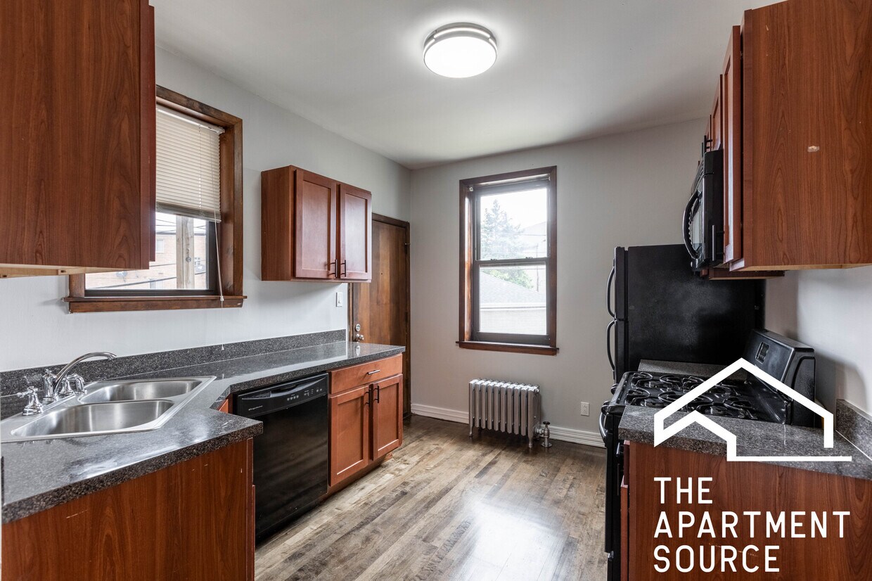 Foto principal - 3823 N Drake Ave