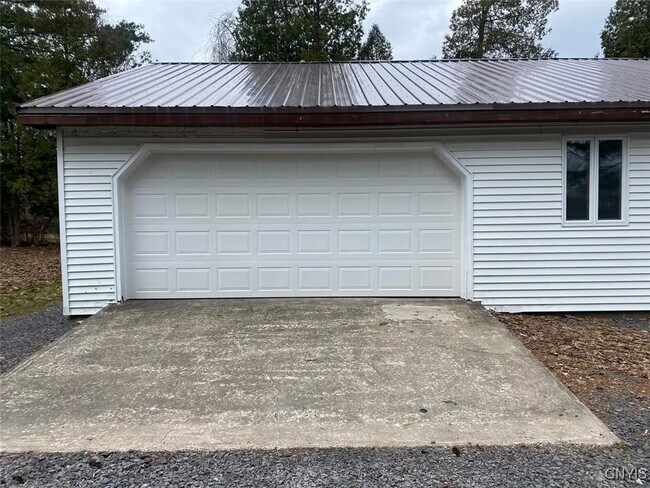 Foto del edificio - 41 Peat Bed Rd