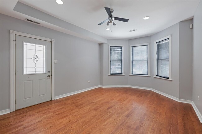 Building Photo - 5241 S Wolcott Ave