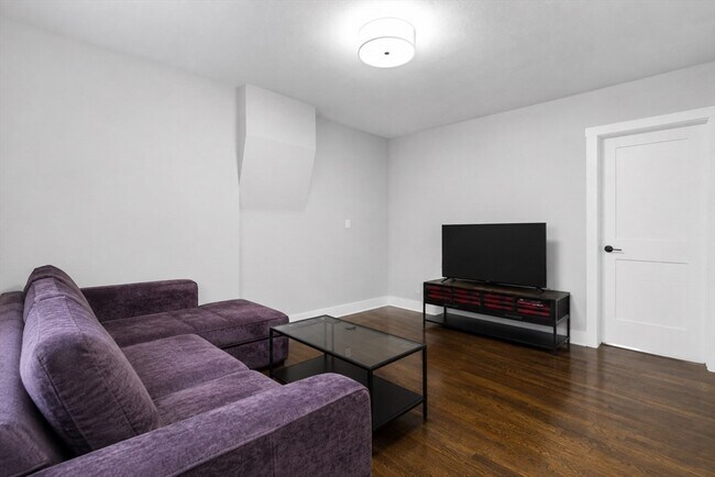 Foto del edificio - 168 Endicott St