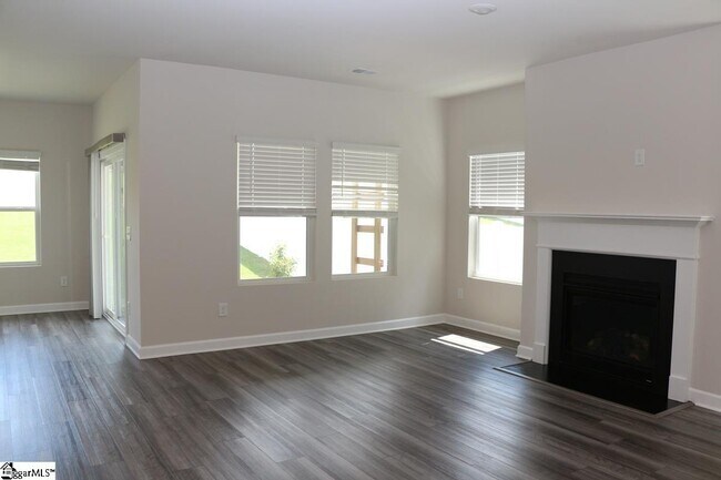 Building Photo - 117 Layken Dr