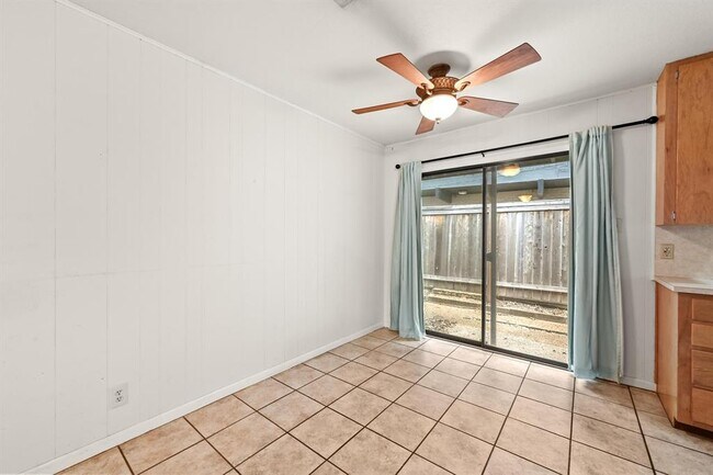 Foto del edificio - 3002 Windsor Rd