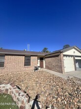 Building Photo - 701 Porras Dr