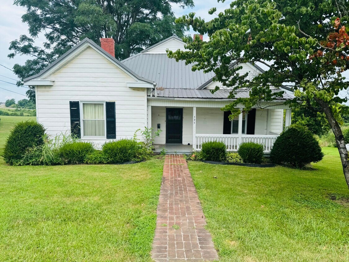 Primary Photo - 595 Bethel Ridge Rd
