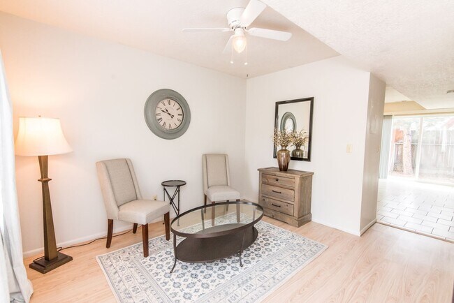 Foto del edificio - 69 W 400 S