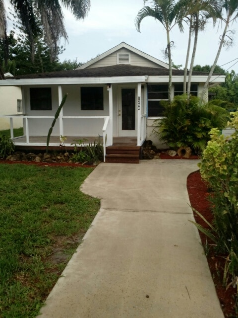 Primary Photo - 1290 Highlands Dr