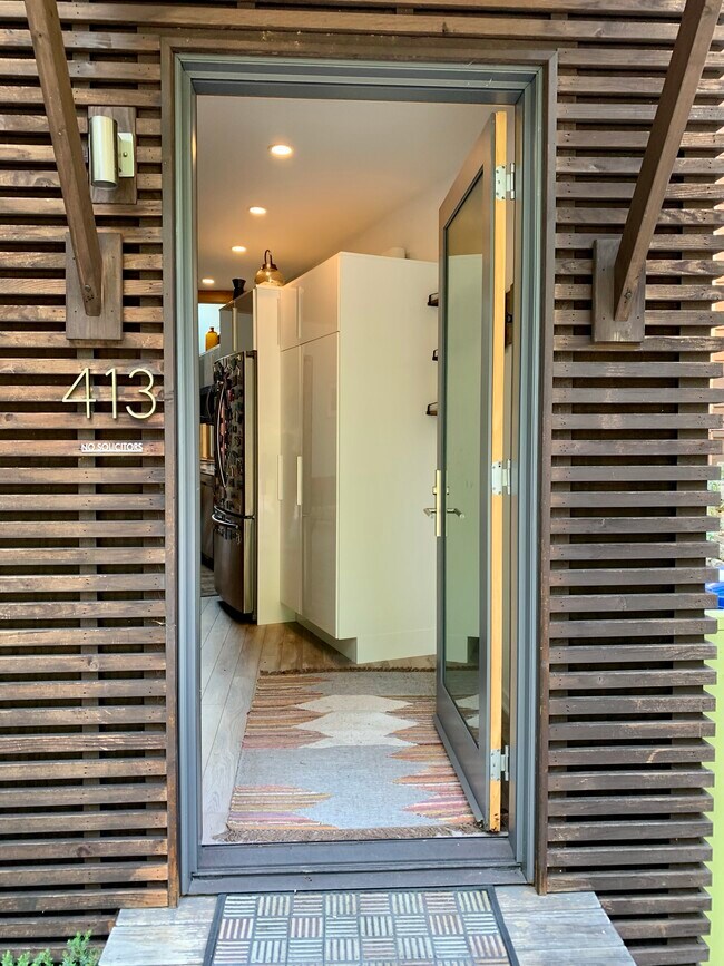 Foto del edificio - 413 W Haywood St