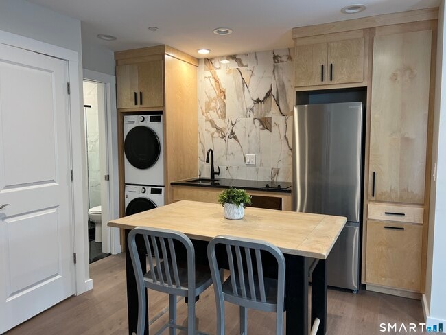 Foto del edificio - 177 Butternut St