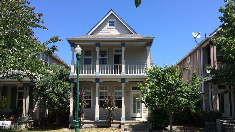 Primary Photo - 4025 Match Point Ave