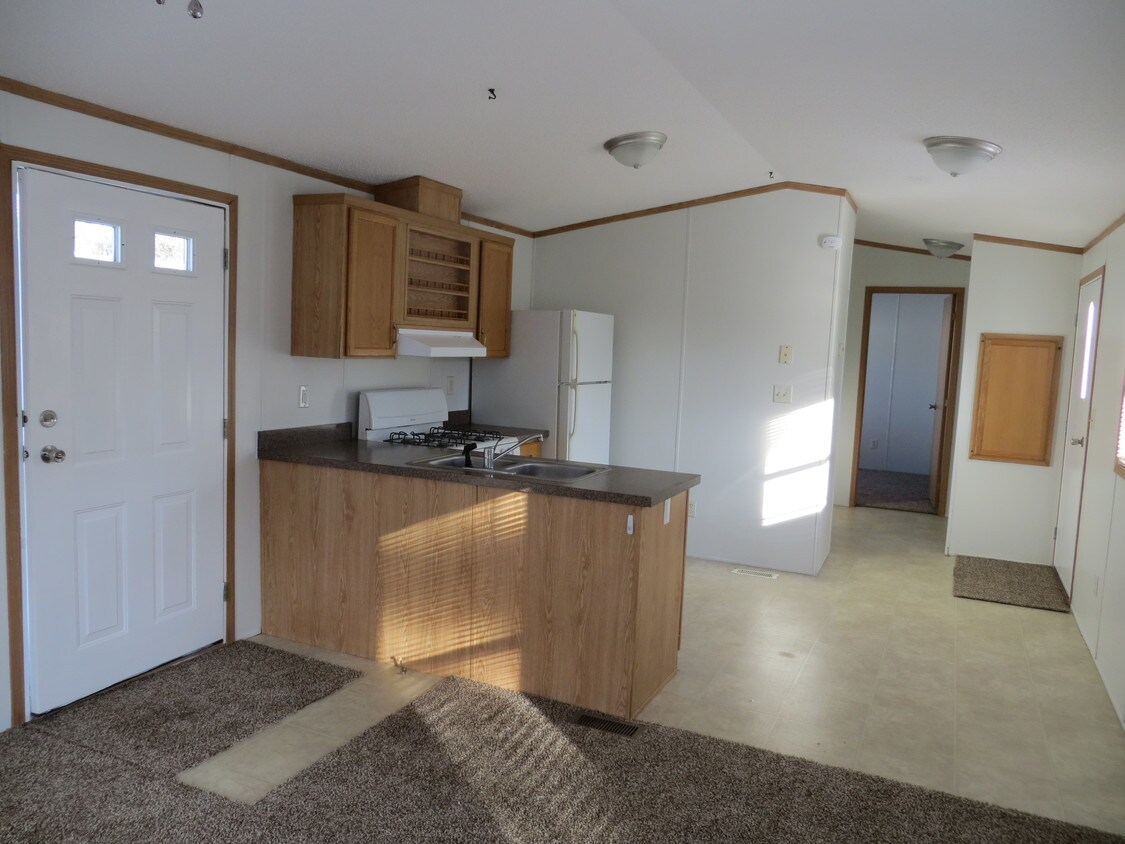 32 Midway Mobile Village, Halfmoon, NY 12065 House Rental in Halfmoon