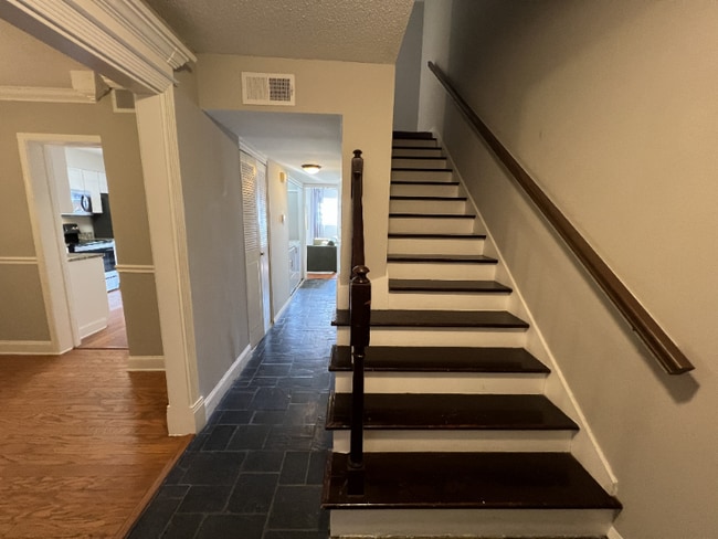 Photo - 435 N Highland St Townhome