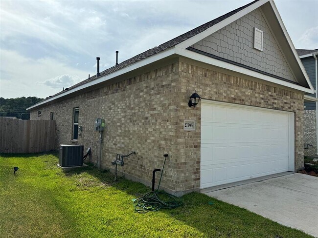 Building Photo - 27395 Axis Deer Trl