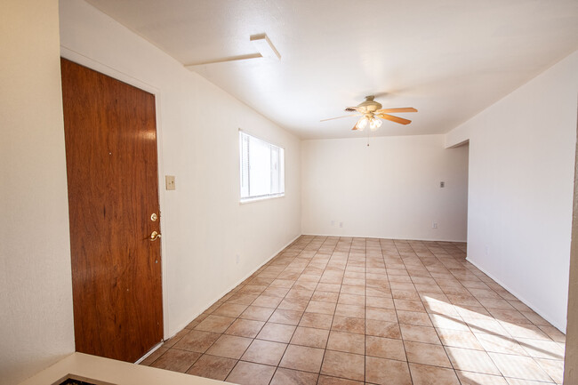 Living Room - 908 W Plains Ave