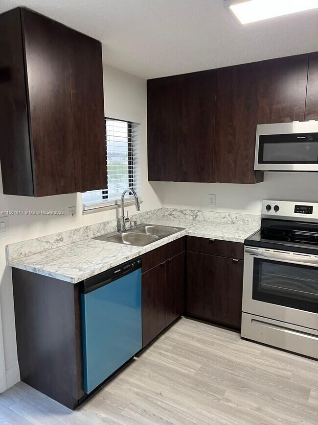 Foto del edificio - 253 SW Sterret Cir