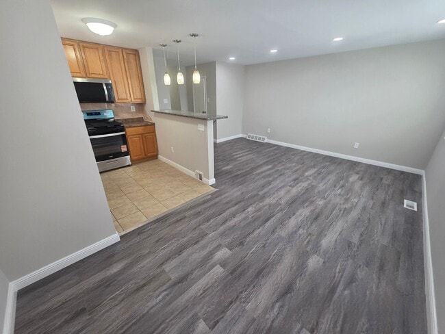 Photo - 264 Nandina Plaza Apartment